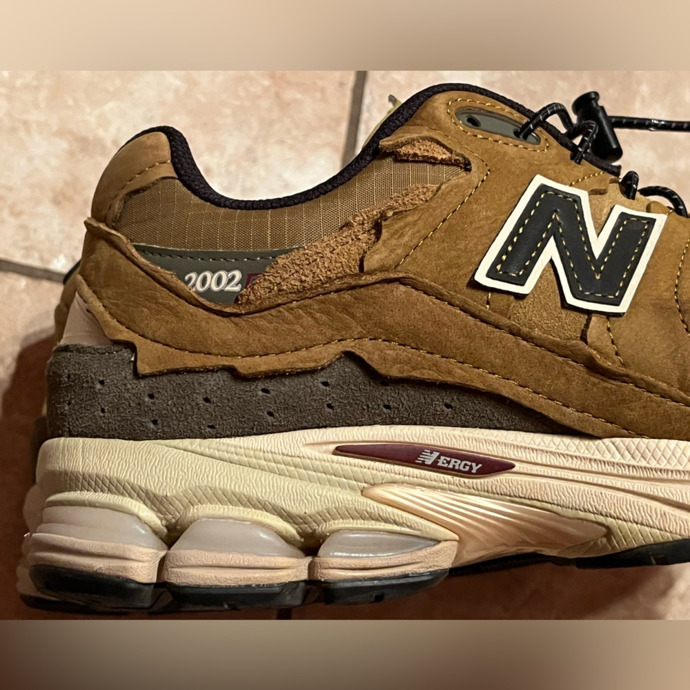 New Balance 2002R Mens Sneakers Protection Pack High Desert M2002RDP Sz 10 - Picture 10 of 11